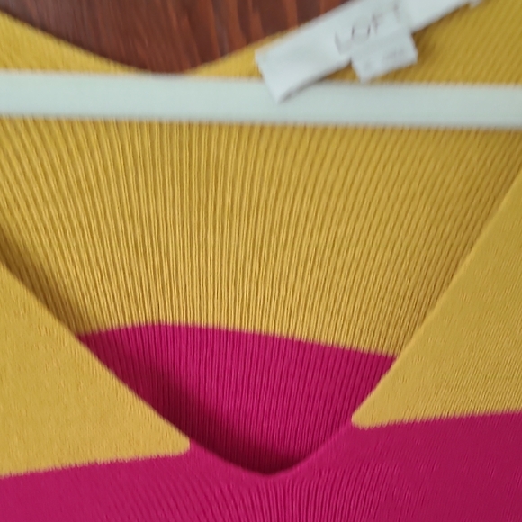 LOFT Yellow and Pink V-Neck Knit Top - Picture 2 of 6